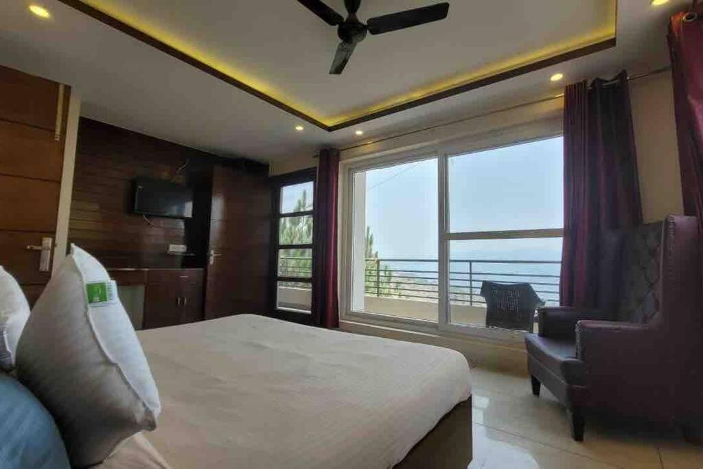 Villa Pine Peak Kasauli Exterior foto